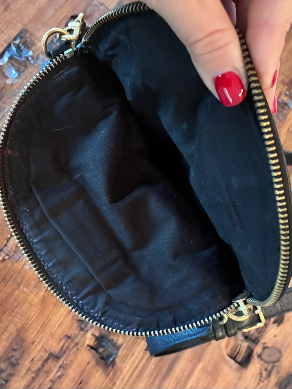 Marc Jacobs Crossbody 🖤🖤 - Picture 4 of 4